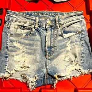American eagles AE hi rise festival distressed Jean denim shorts size 2 New